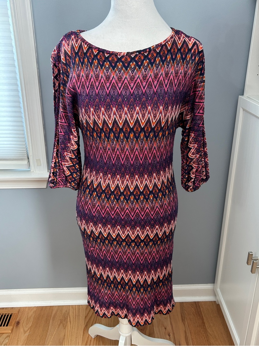 Trina Turk Split-Sleeve Zig Zag Chevron Knit Midi Dress Size Small